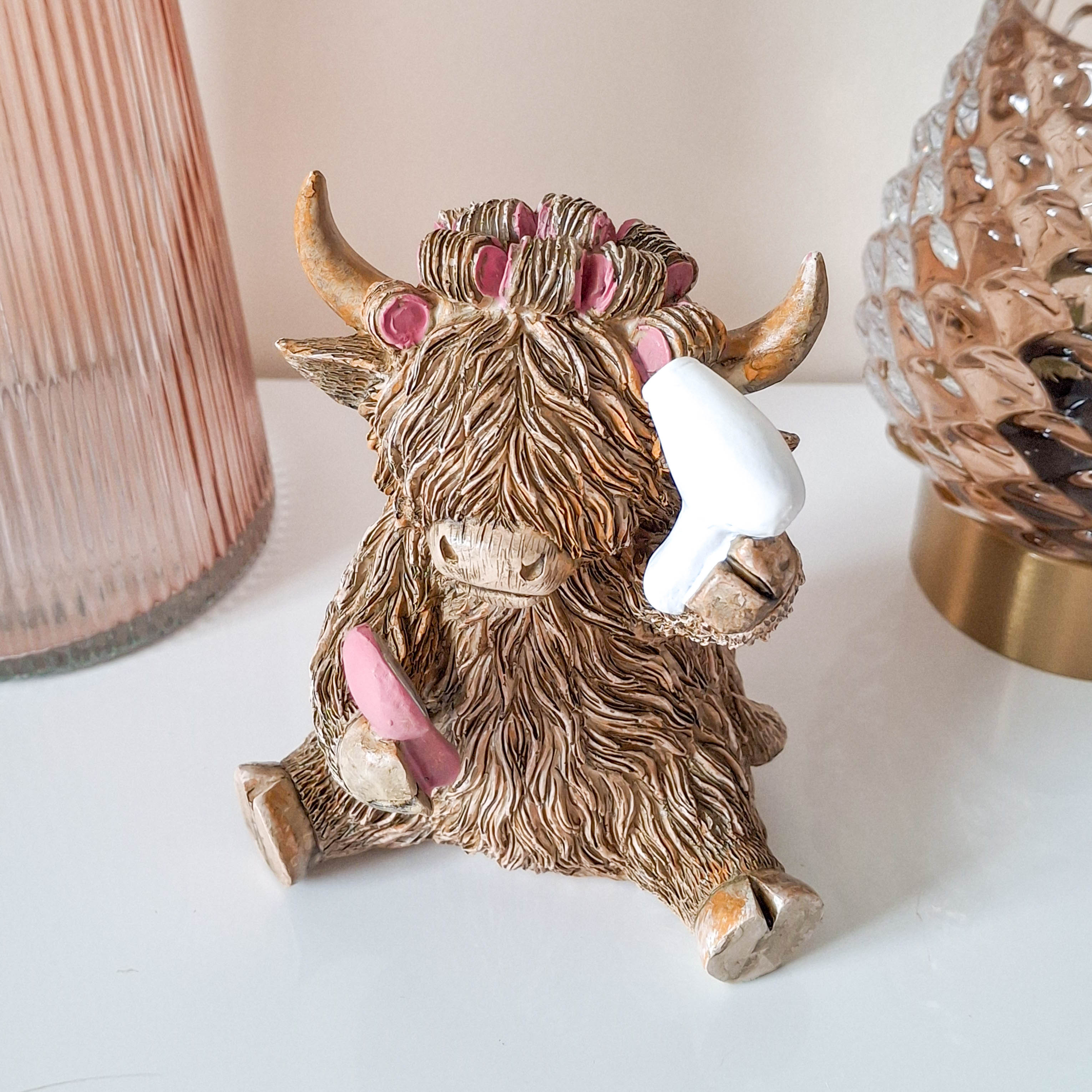Hairdo Happy Highland Cow Figurine