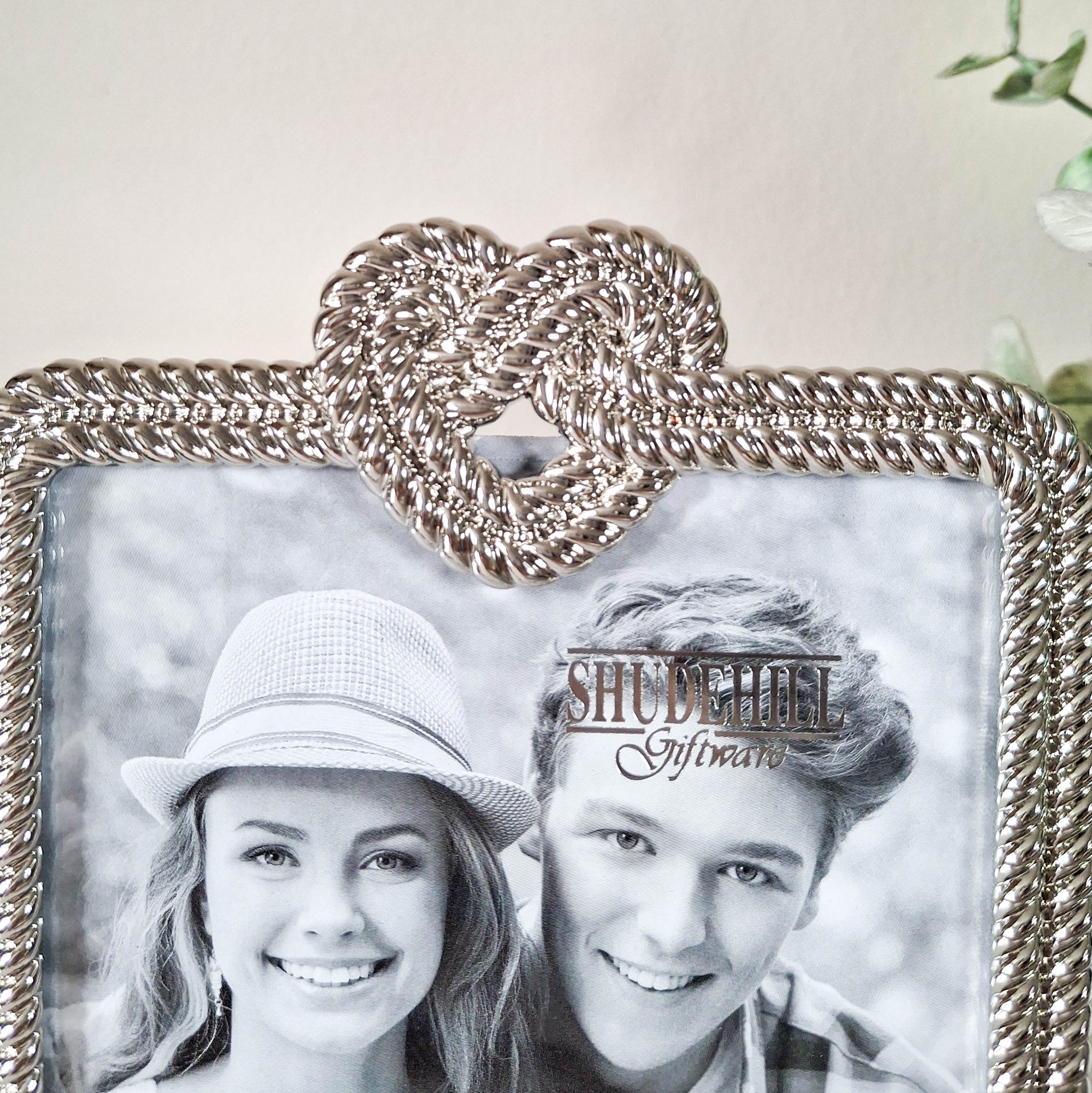 Silver Rope Heart Frame 6" x 4"