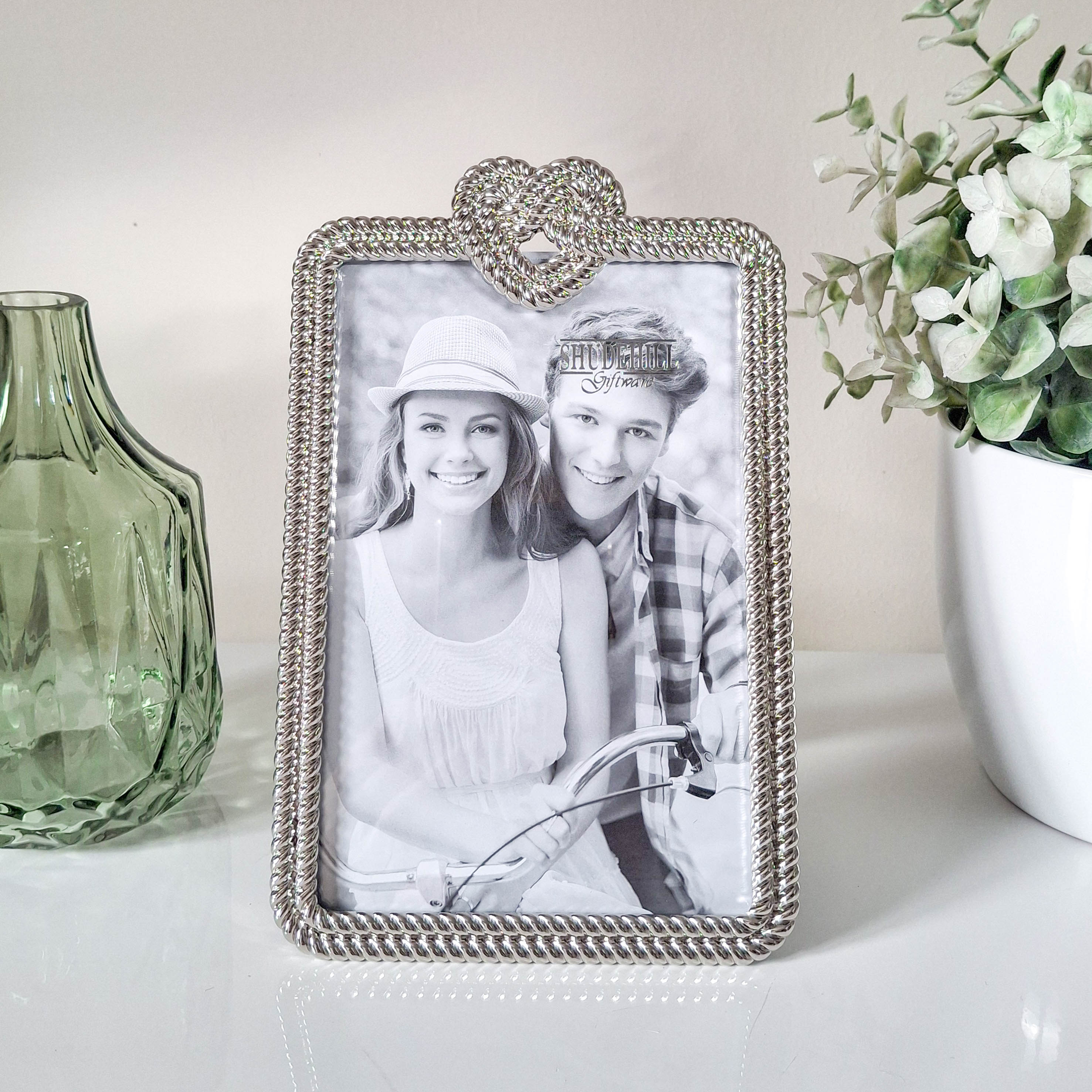 Silver Rope Heart Frame 6" x 4"