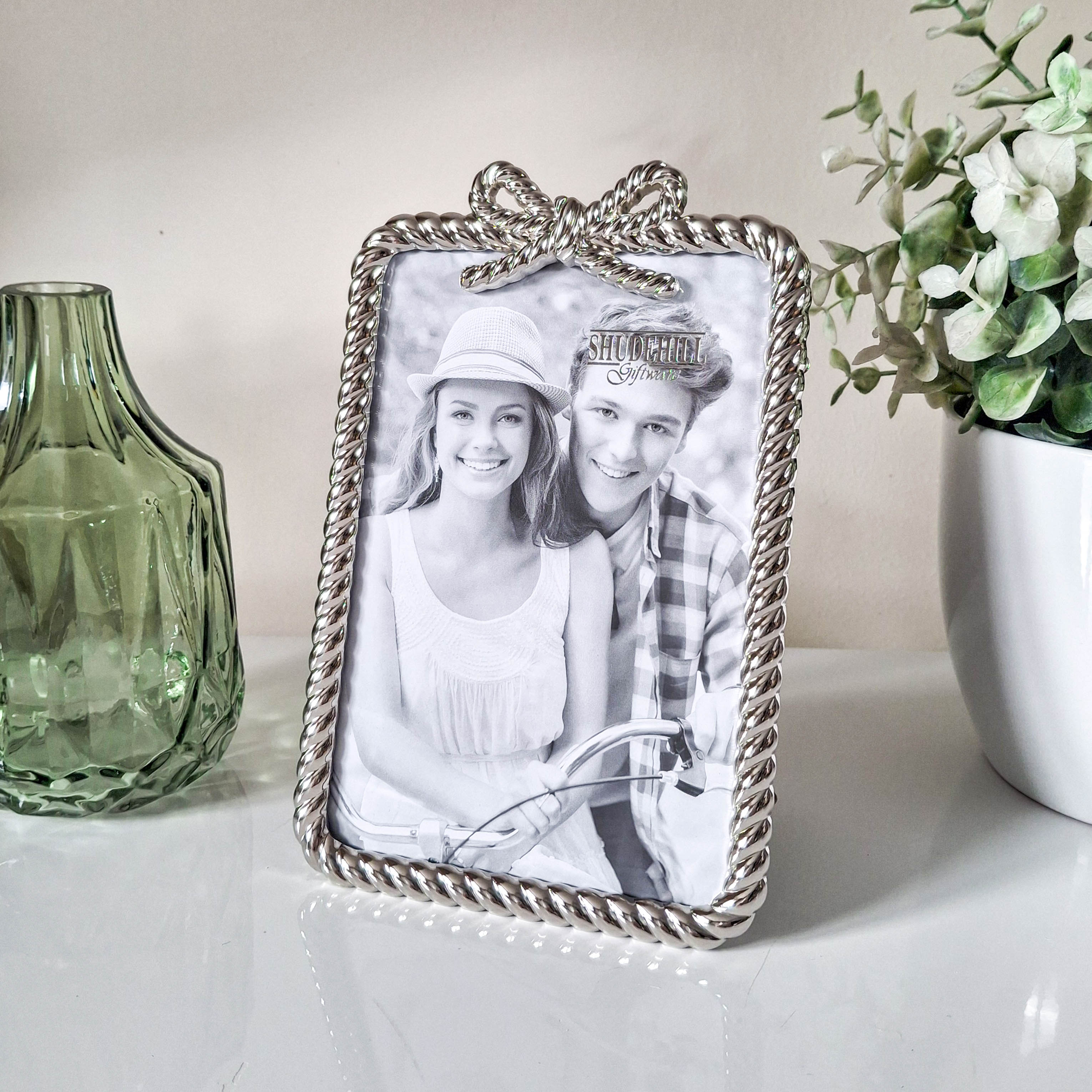 Silver Rope Bow Frame 6" x 4"
