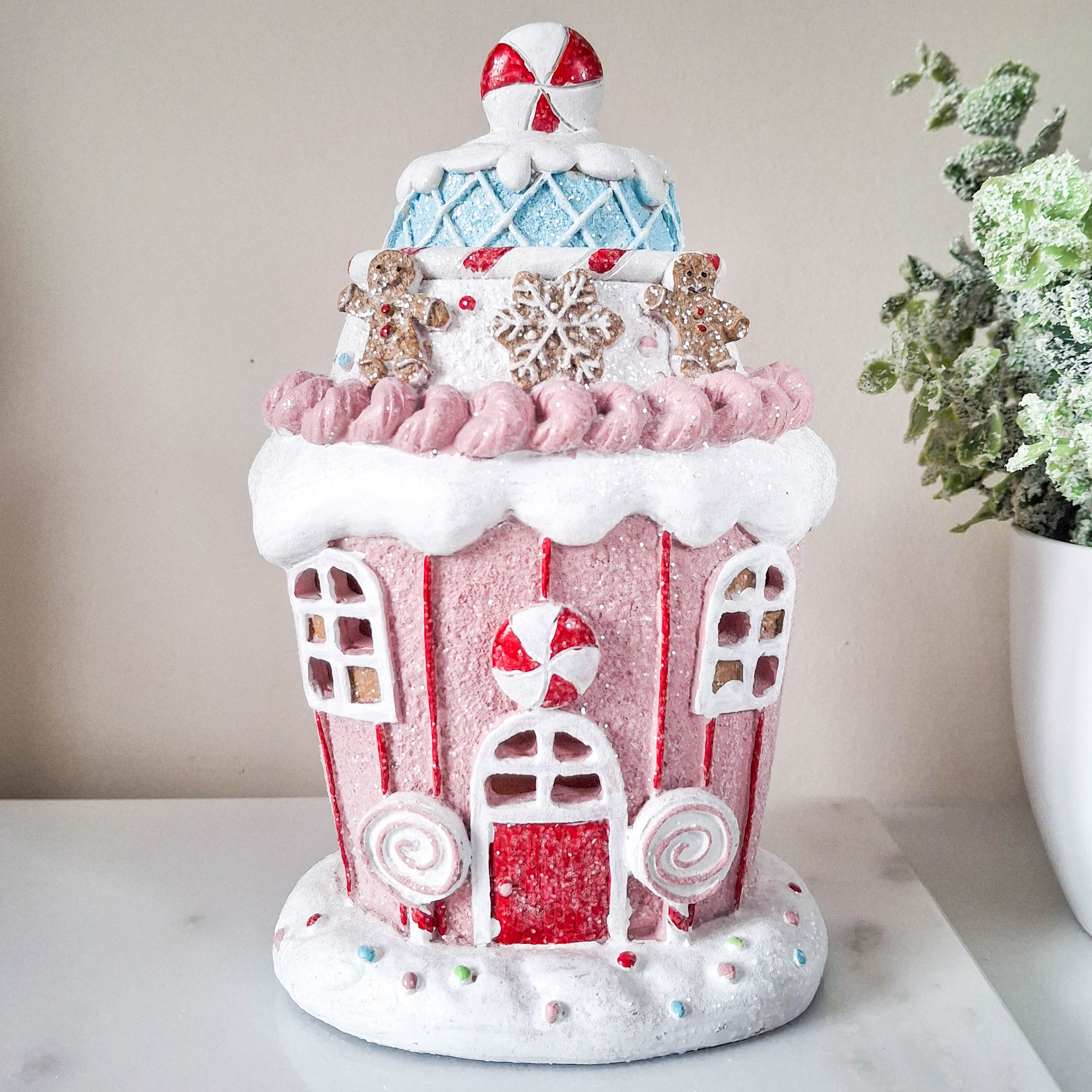 Pink Gingerbread Cupcake LED House