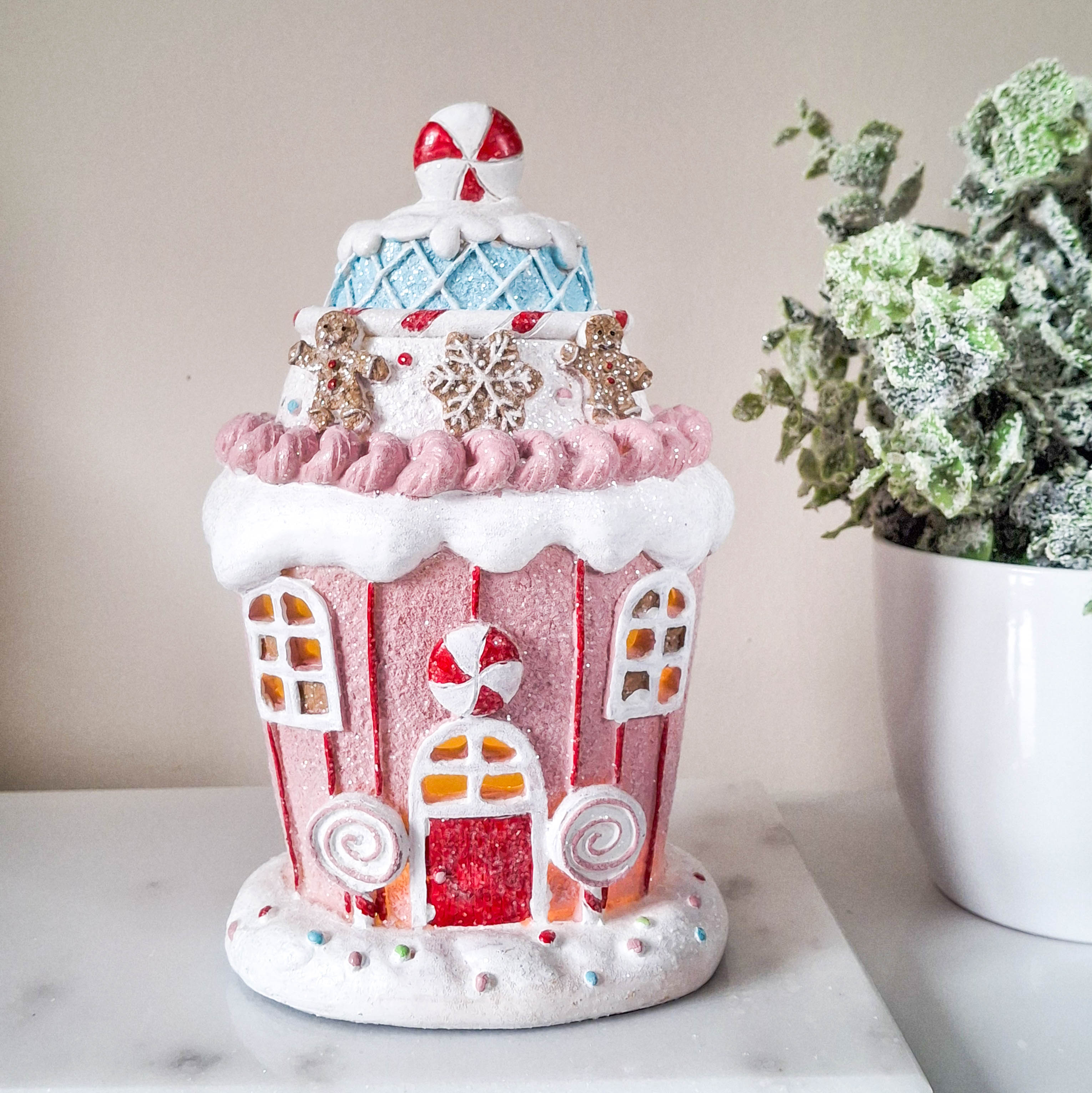 Pink Gingerbread Cupcake LED House
