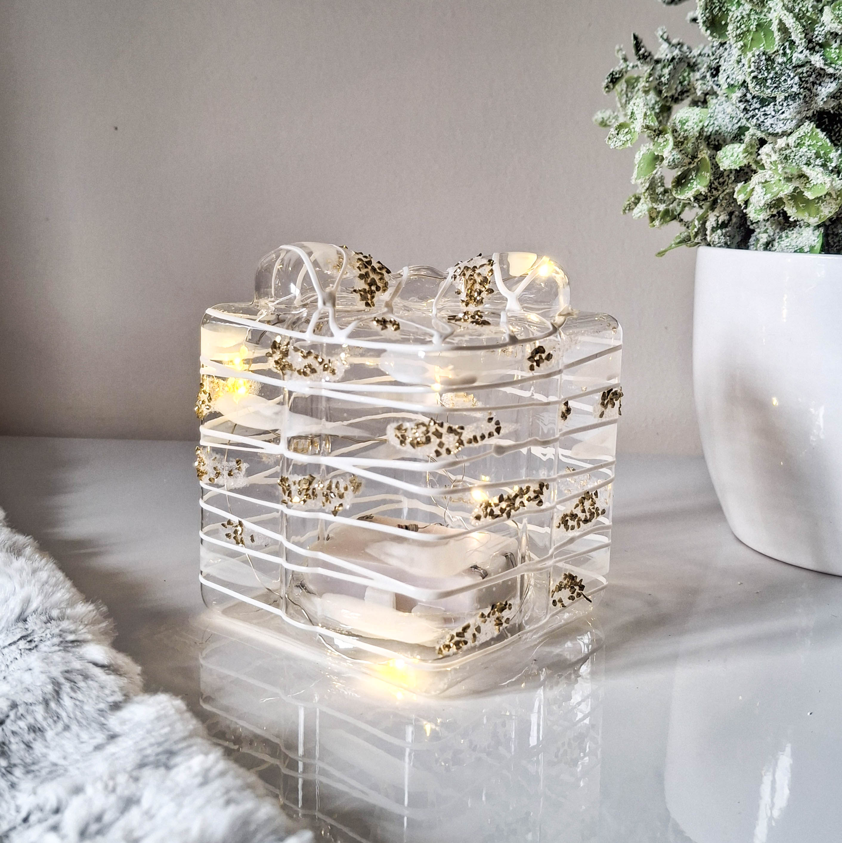 Glass LED Gift Box Ornament