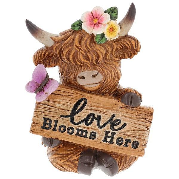 Small Highland Cow with Sign