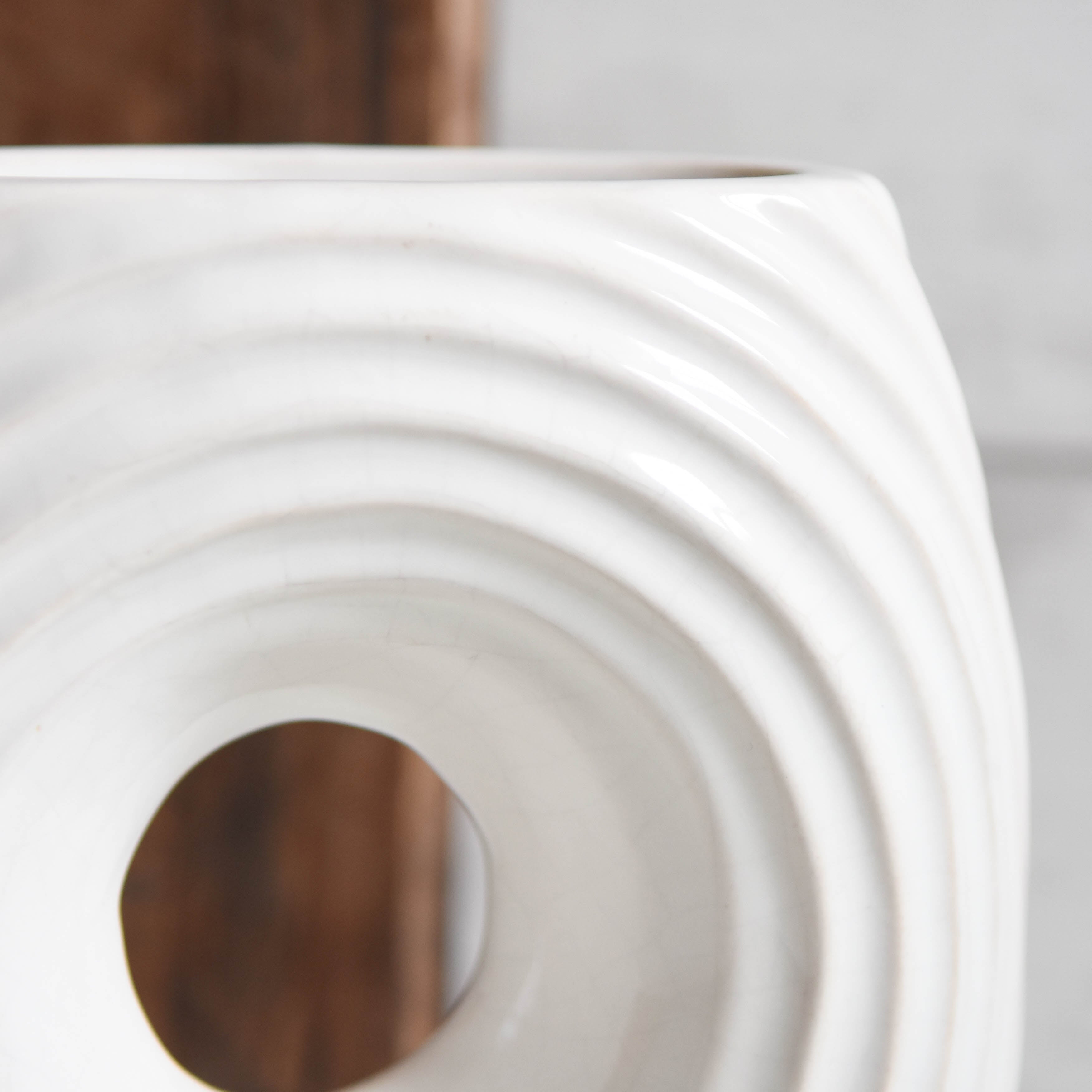 White Hollow Centre Ripple Vase