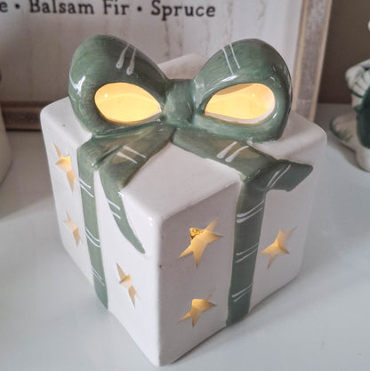 White &amp; Green Bow LED Gift Ornament