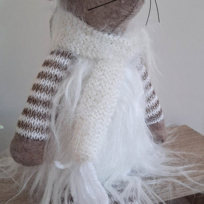 Sitting Winter Mouse