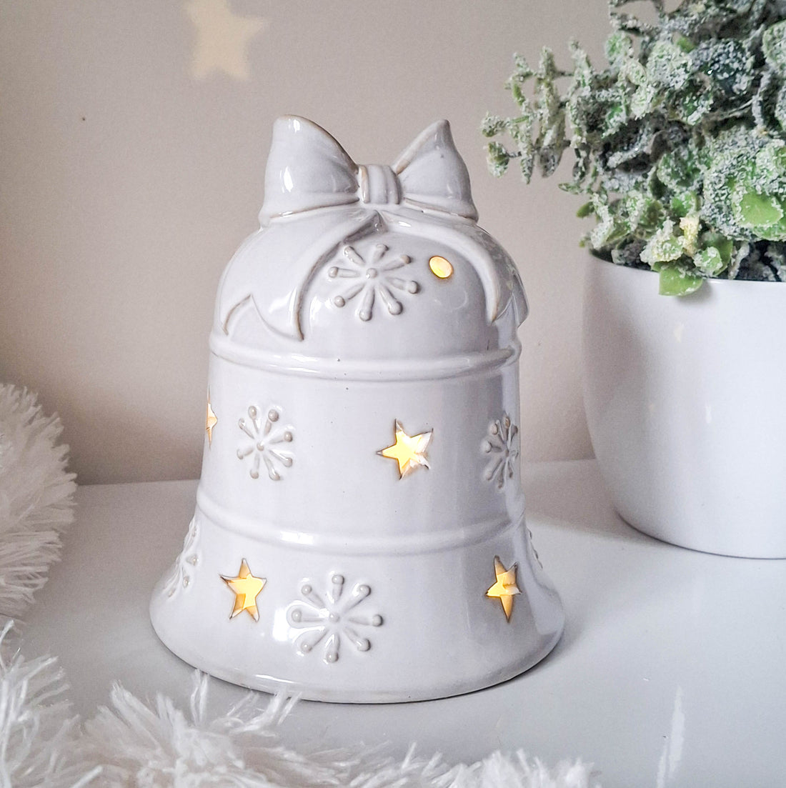 Natural Snowflake LED Bell Ornament
