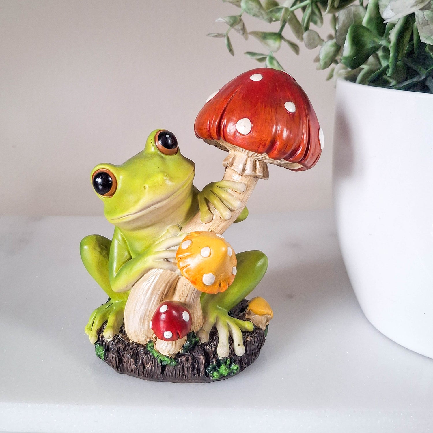 Frog with Mushroom Ornament