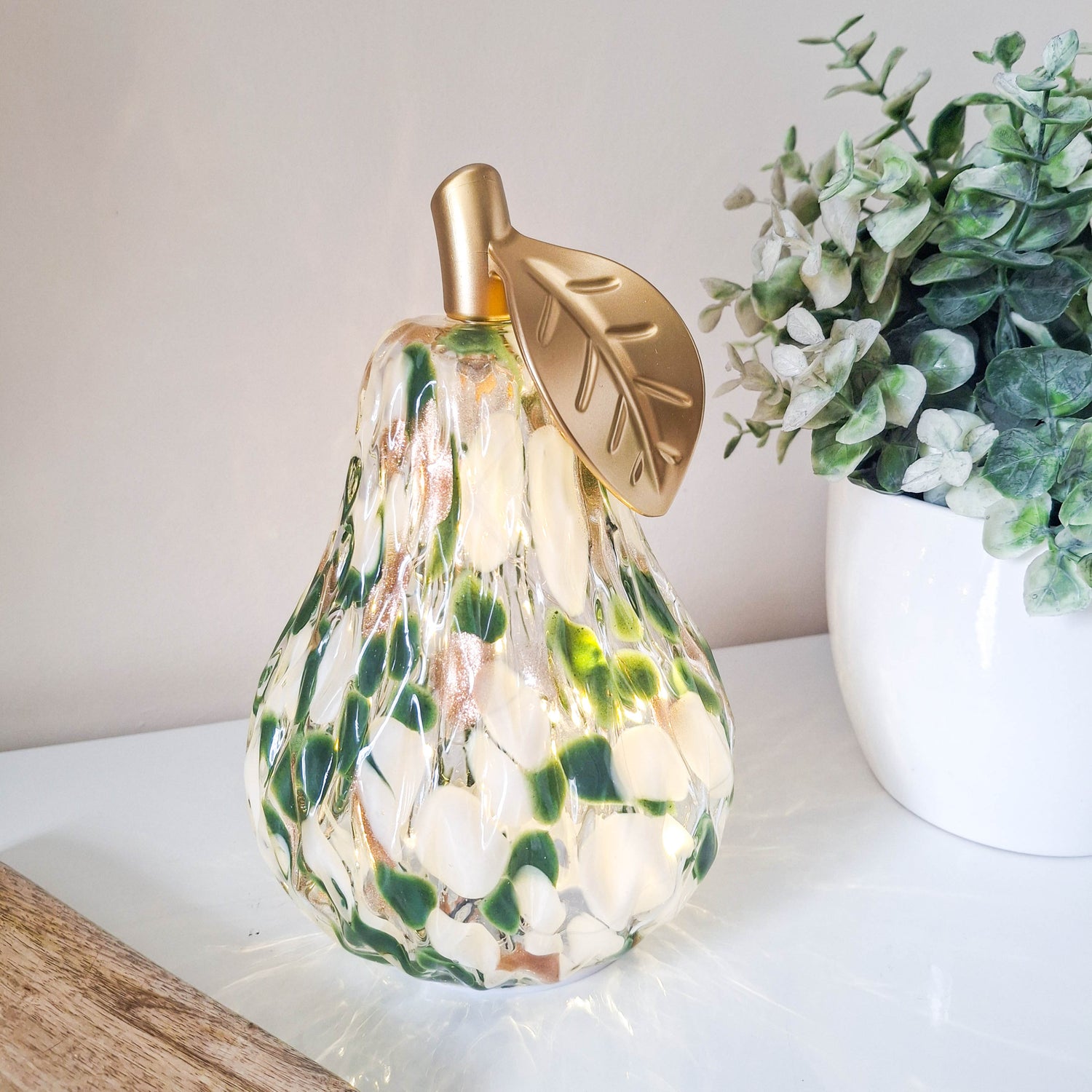 BACK JULY Mottle Green &amp; White Diamond Cut LED Glass Pear