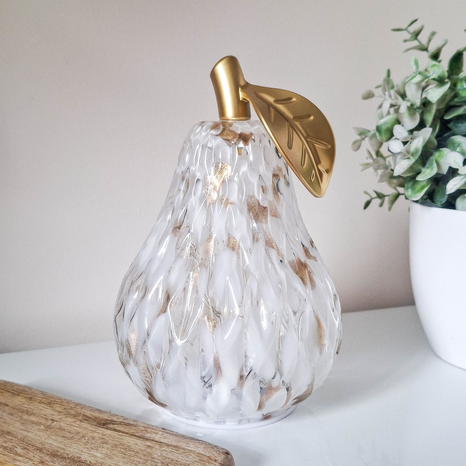 Mottle White &amp; Amber Diamond Cut LED Glass Pear