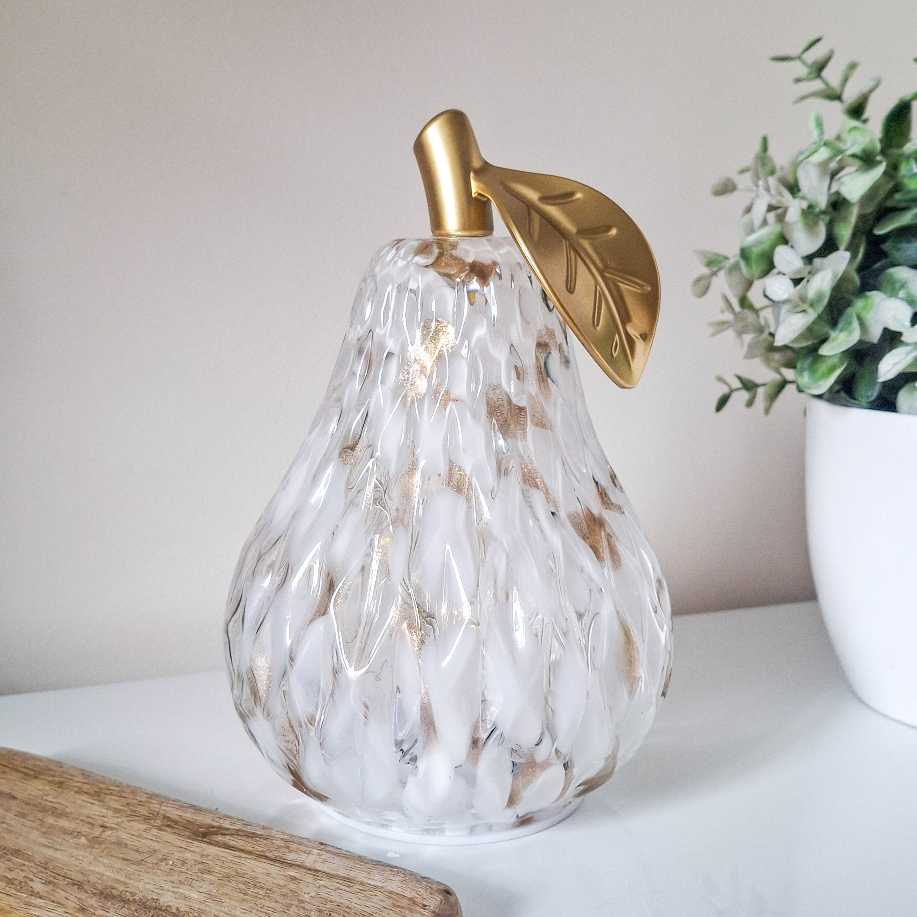 Mottle White &amp; Amber Diamond Cut LED Glass Pear