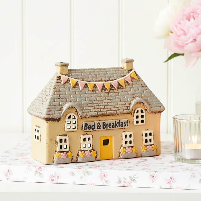 Bed &amp; Breakfast Tealight House