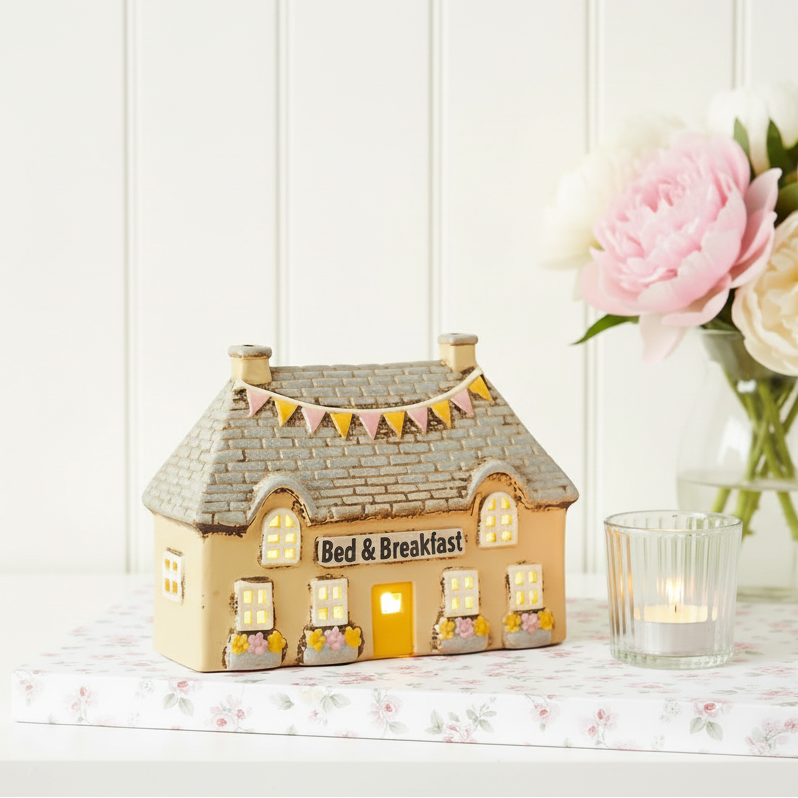 Bed &amp; Breakfast Tealight House