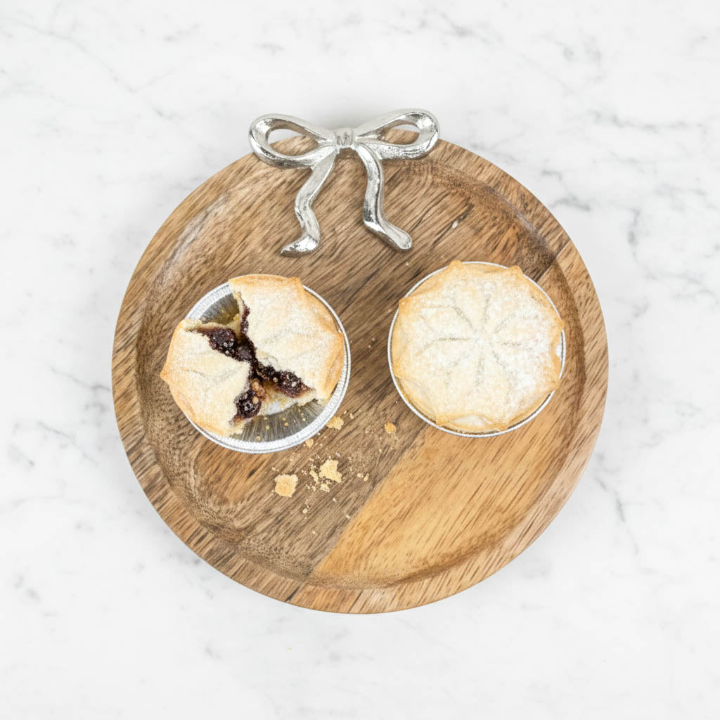 Round Wooden Styling Serving Board with Silver Bow 21cm