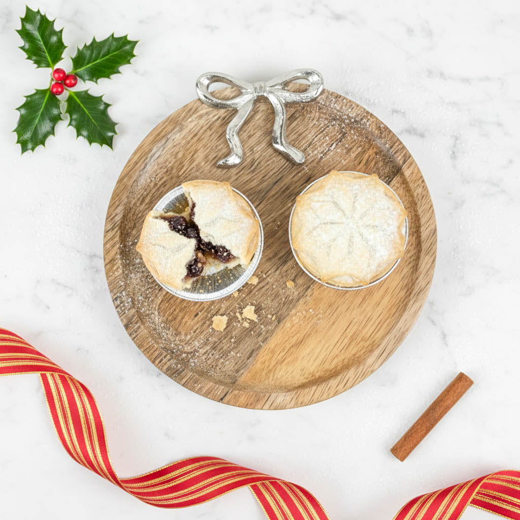 Round Wooden Styling Serving Board with Silver Bow 21cm