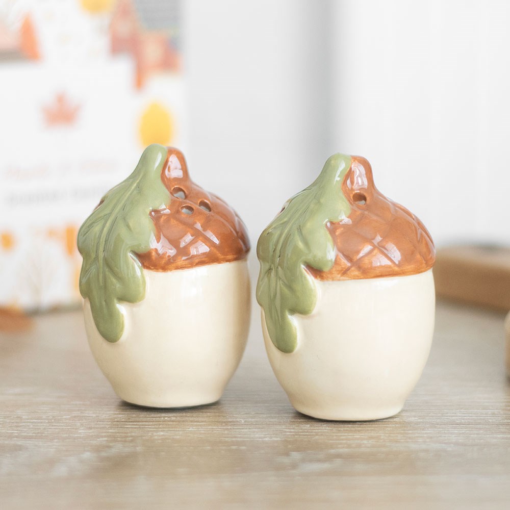 Acorn Salt &amp; Pepper Shakers