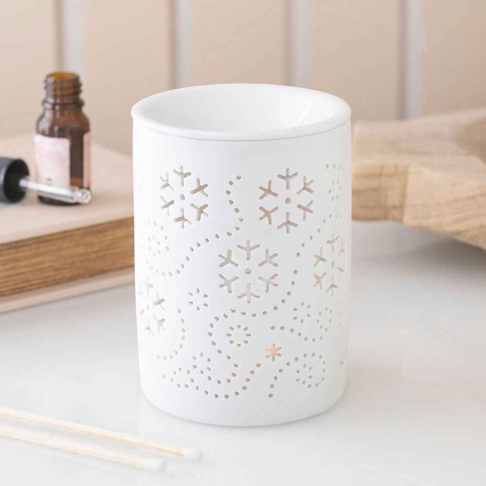 White Snowflake Cut Out Oil Burner &amp; Wax Warmer