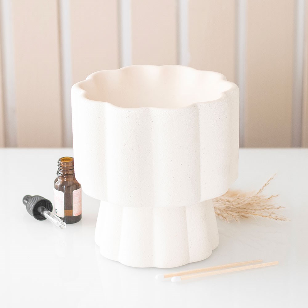 Scalloped Pedastal Oil Burner