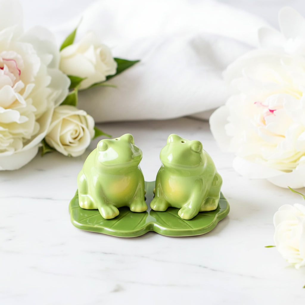 Frog Salt &amp; Pepper Shaker Set