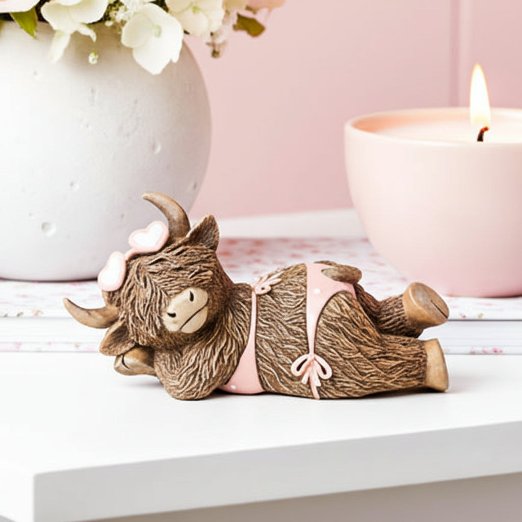 Beach Time Highland Cow