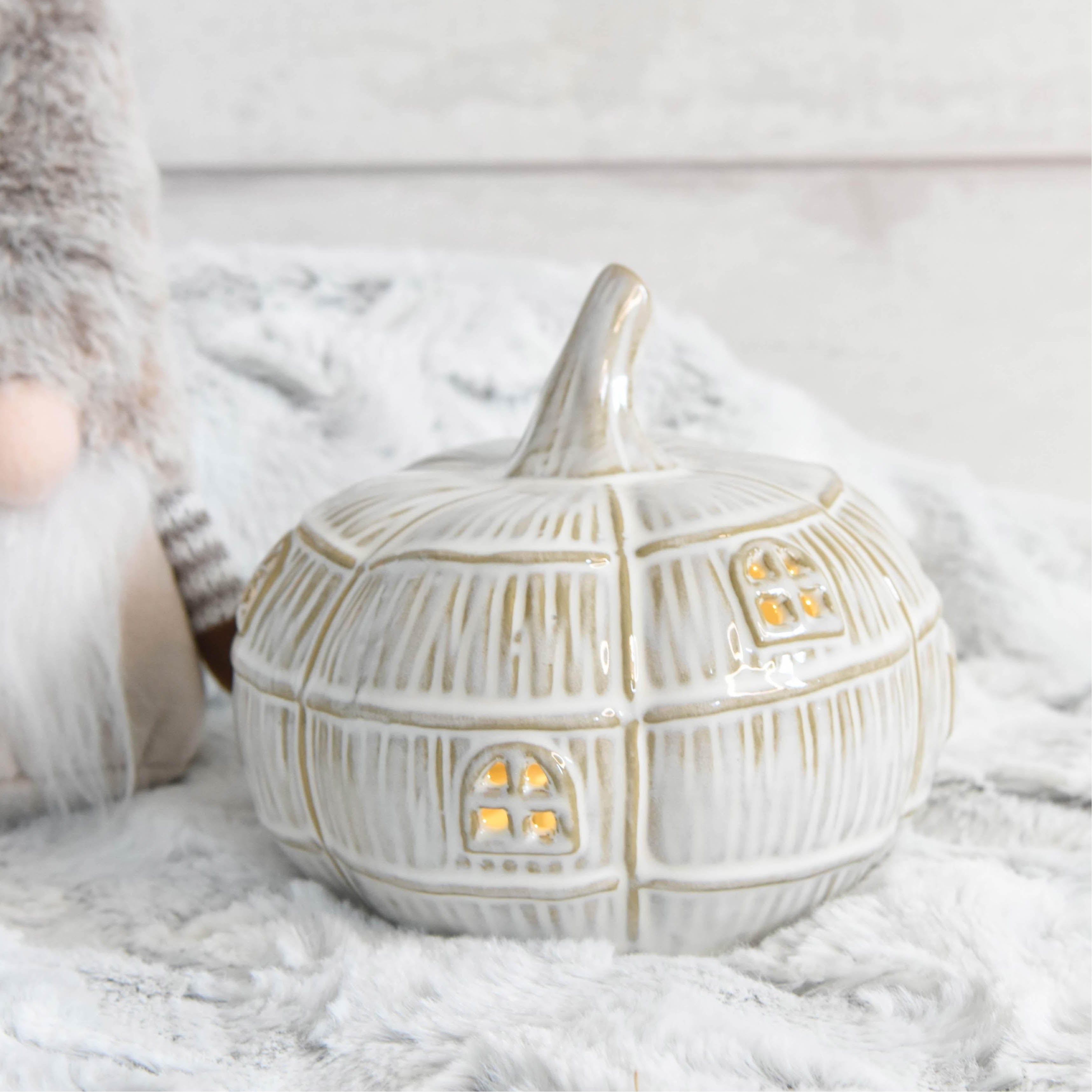 Natural LED Pumpkin House